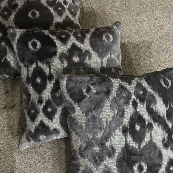 Z Gallerie Charcoal and silver patterned accent pillow- one - Picture 2 of 2